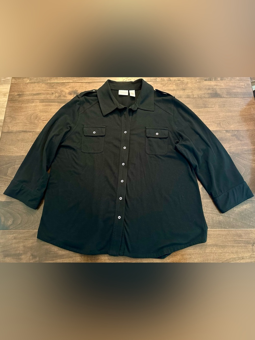 🌟 Zenergy by Chico’s Black Button-Front Utility Top